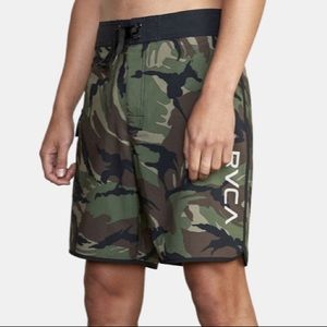 RVCA EASTERN BOARDSHORT SIZE 29 in CAMO print